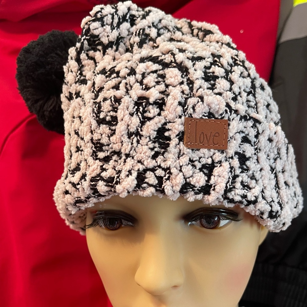 PEACE LOVE WORLD Confetti Yarn Bennie Hat In Rose Petal - Picture 6 of 13